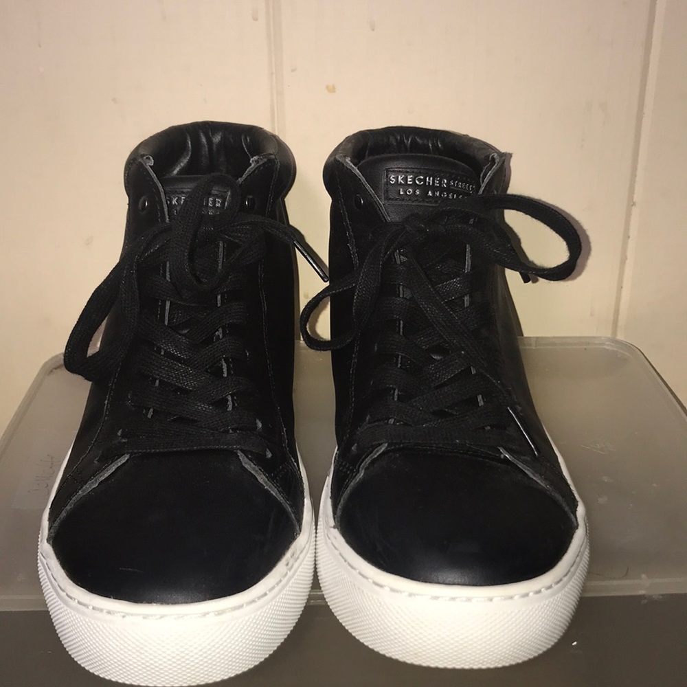Black Skechers street Los Angeles
